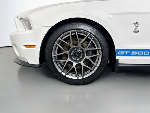 Used 2012 Ford Mustang Shelby GT500 w/ Electronics Pkg RWD image 31