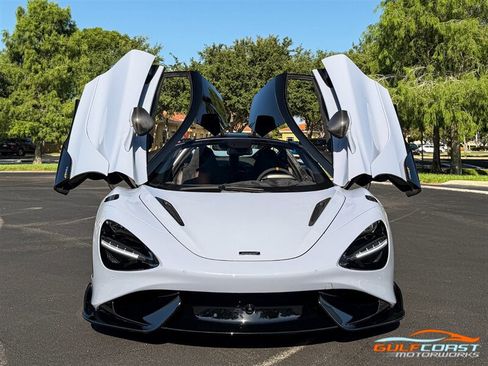 Used 2021 McLaren 765LT RWD image 8