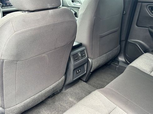 Used 2025 Nissan Rogue SV FWD image 24