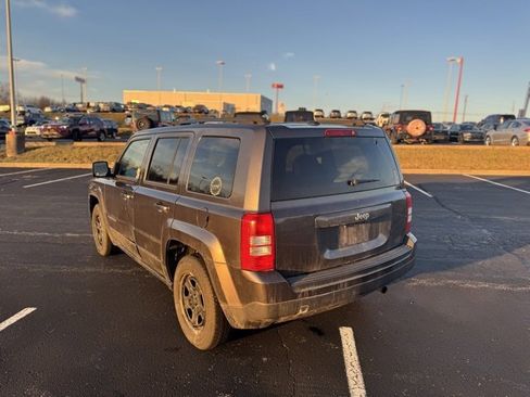 Used 2016 Jeep Patriot Sport w/ Power Value Group image 4