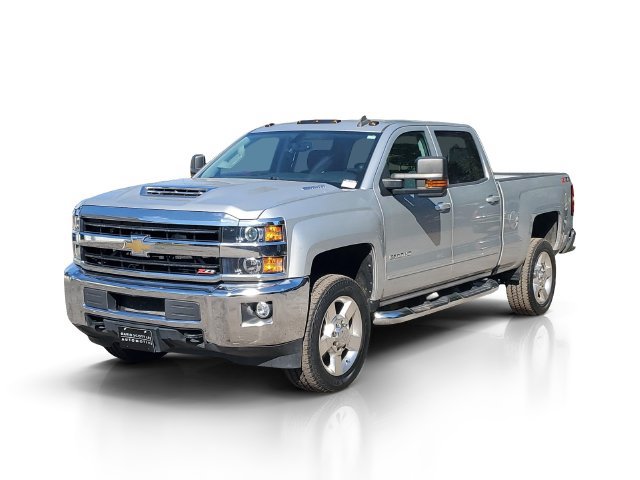 Used 2018 Chevrolet Silverado 2500 LT w/ LT Convenience Package AWD/4WD image 3