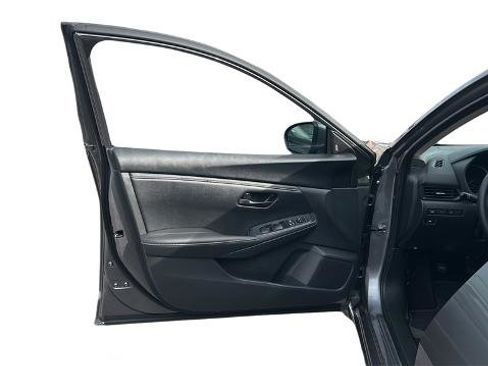 Certified 2025 Nissan Sentra S image 27