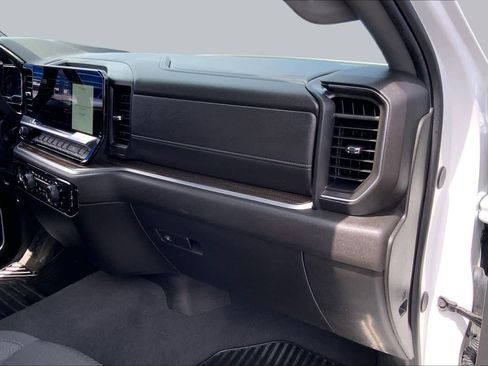 Used 2024 Chevrolet Silverado 1500 LT AWD/4WD image 19