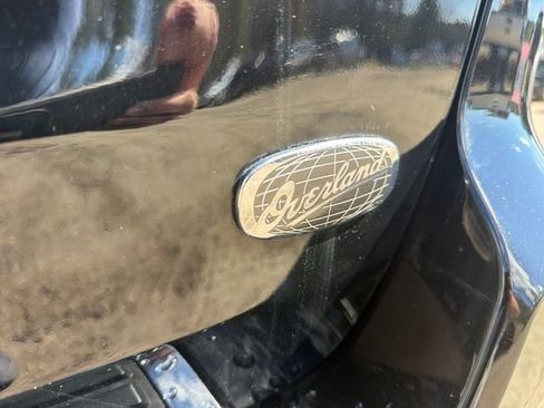 Used 2020 Jeep Grand Cherokee Overland AWD/4WD image 10