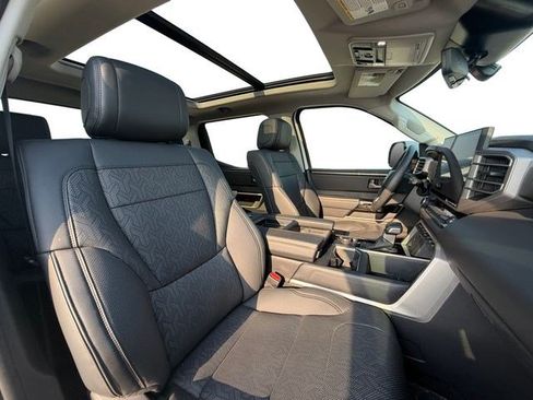 Used 2024 Toyota Tundra Limited AWD/4WD image 16