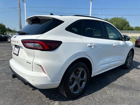 Used 2023 Ford Escape ST-Line Select w/ Tech Pack #2 AWD/4WD image 5