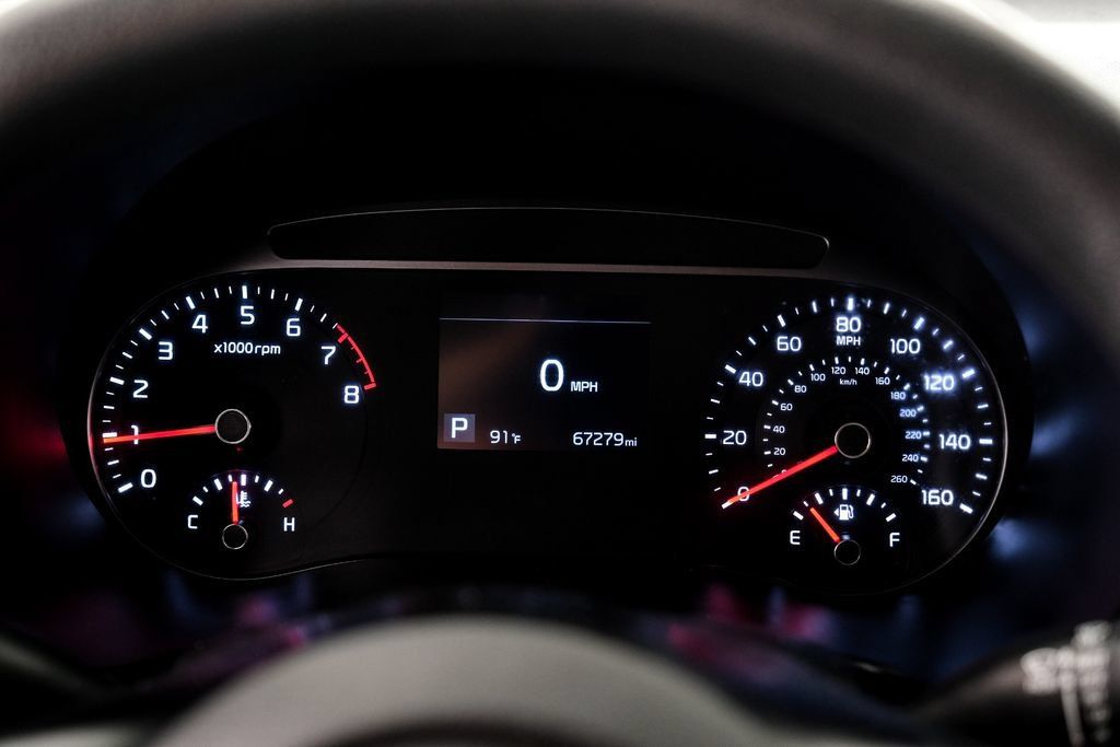 Used 2022 Kia Soul LX w/ Technology Package FWD image 17