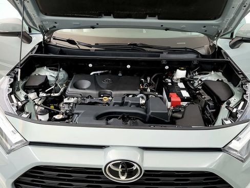 Used 2022 Toyota RAV4 XLE w/ Convenience Package AWD/4WD image 15