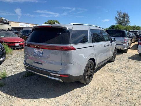 Used 2023 Kia Carnival SX FWD image 7