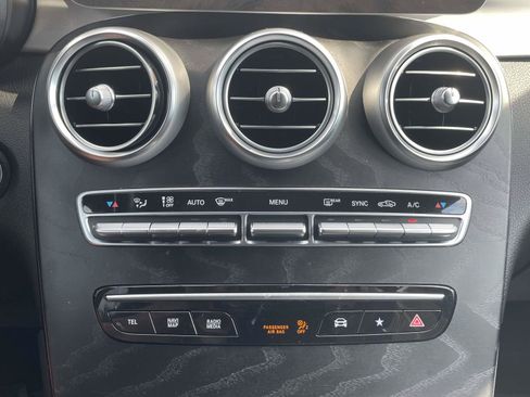 Used 2022 Mercedes-Benz GLC 300 4MATIC image 32