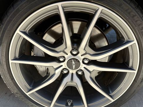 Used 2025 Genesis G70 2.5T RWD image 11