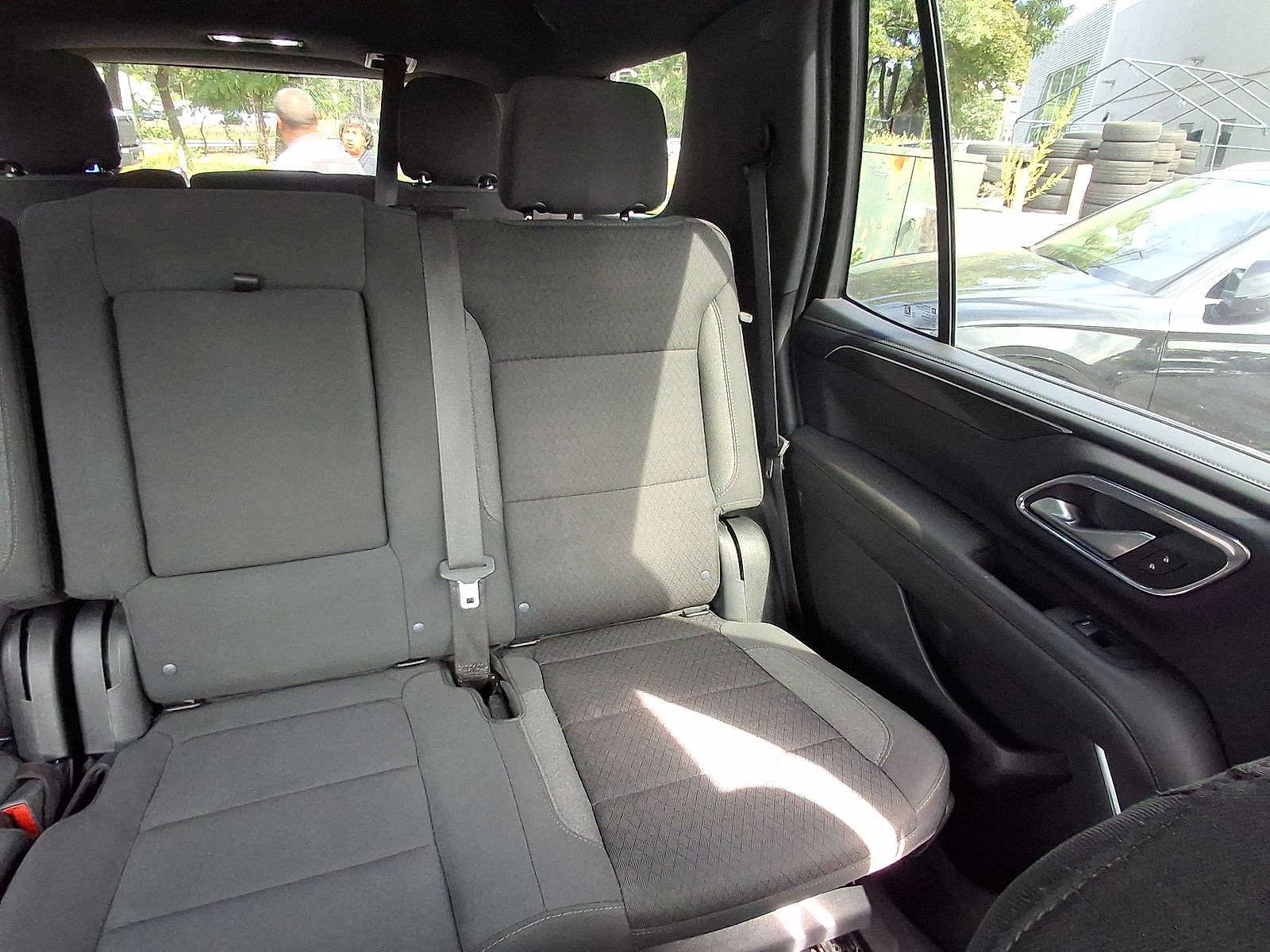 Used 2022 GMC Yukon SLE w/ Gmc Pro Safety Plus Package AWD/4WD image 14