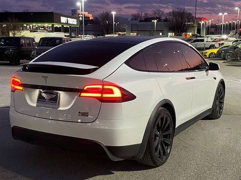 Used 2022 Tesla Model X Plaid image 10