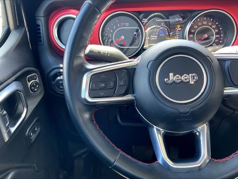 Used 2021 Jeep Gladiator Rubicon AWD/4WD image 24