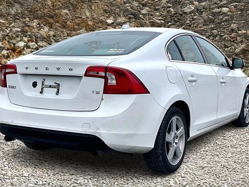 Used 2012 Volvo S60 T5 image 2