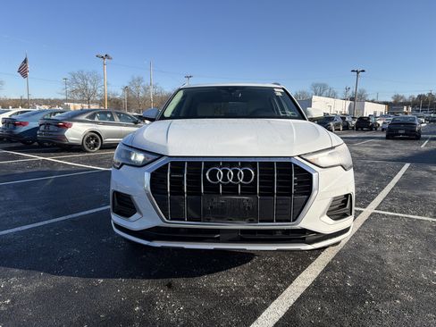 Used 2019 Audi Q3 2.0T Premium image 2