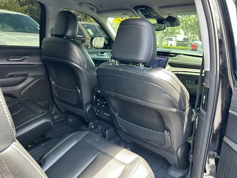 Used 2024 Jeep Grand Cherokee L Limited w/ Black Appearance Package RWD image 46