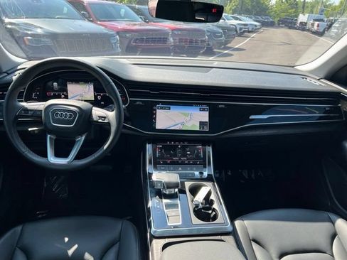 Used 2022 Audi Q8 Premium AWD/4WD image 21