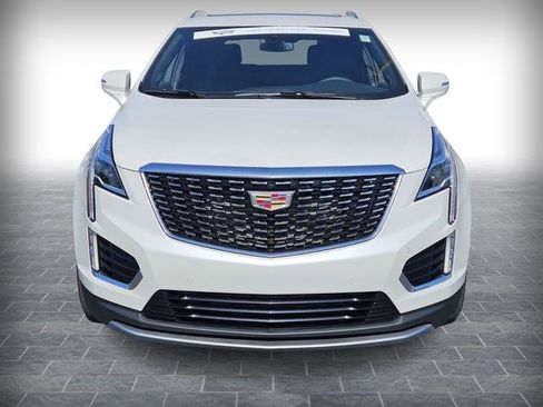 Certified 2025 Cadillac XT5 Premium Luxury image 2
