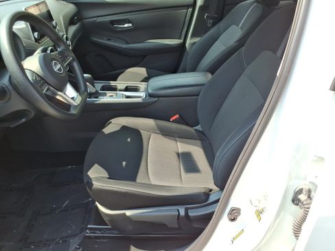 Used 2024 Nissan Sentra SV FWD image 11