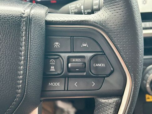 Used 2025 Toyota 4Runner 4WD image 45