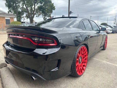 Used 2017 Dodge Charger R/T RWD image 6