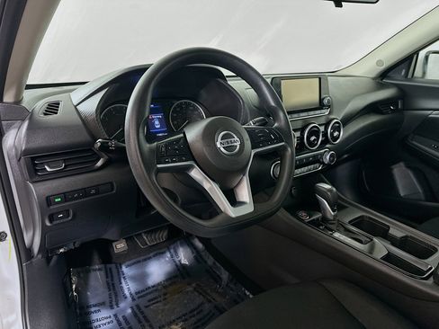 Used 2022 Nissan Sentra S image 9