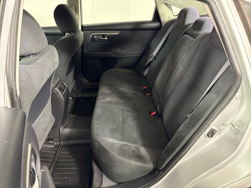 Used 2014 Nissan Altima 2.5 SV w/ Convenience Package FWD image 32