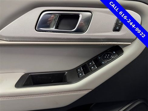 New 2026 Ford Explorer Active w/ Active Comfort Package image 24