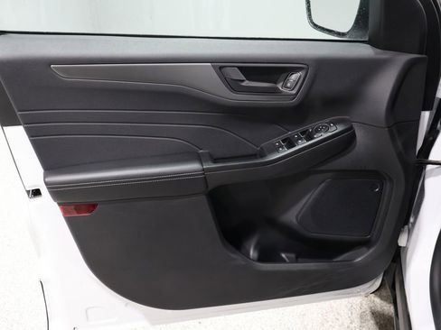 Used 2025 Ford Escape Active image 12