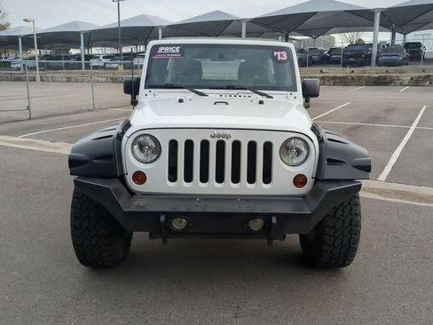 Used 2013 Jeep Wrangler Unlimited Sport image 2