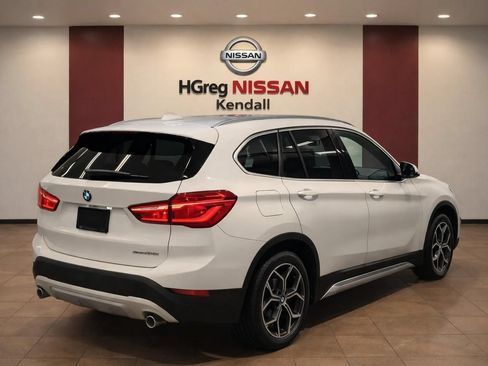 Used 2021 BMW X1 xDrive28i w/ Convenience Package AWD/4WD image 4