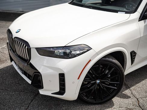 Used 2024 BMW X5 xDrive40i w/ M Sport Package AWD/4WD image 2