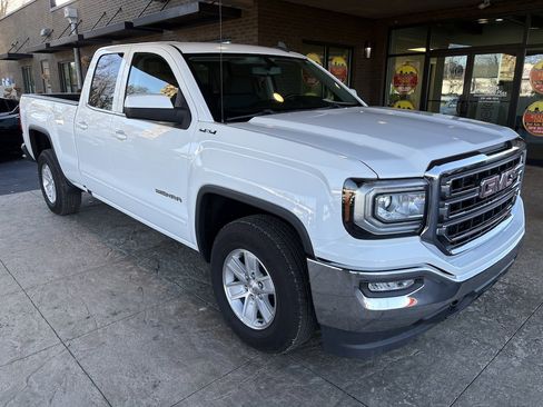 Used 2018 GMC Sierra 1500 SLE w/ SLE Value Package image 4