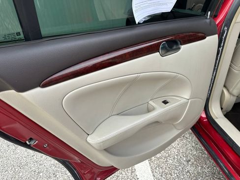 Used 2009 Buick Lucerne CXL w/ Driver Confidence Package FWD image 17