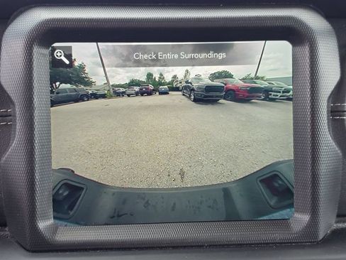 Used 2021 Jeep Gladiator Overland w/ Popular Equipment Package AWD/4WD image 27