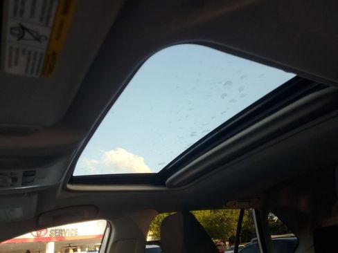 Used 2024 Toyota RAV4 XLE w/ Convenience Package image 18