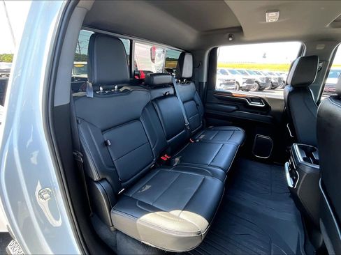 Used 2024 GMC Sierra 3500 Denali w/ Denali Reserve Package AWD/4WD image 29