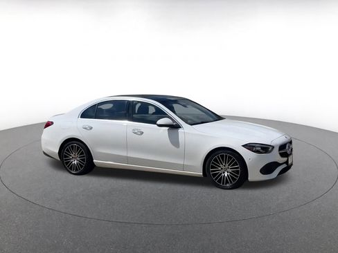 Used 2024 Mercedes-Benz C 300 4MATIC Sedan image 2