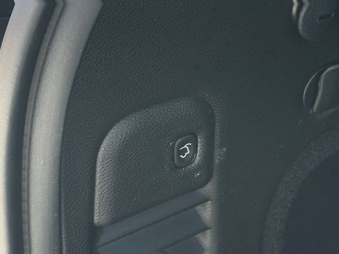 Used 2021 Jeep Grand Cherokee Laredo X RWD image 23