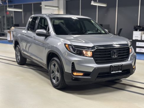 Used 2023 Honda Ridgeline RTL image 3