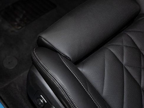 New 2026 BMW X5 xDrive50e w/ Premium Package image 17