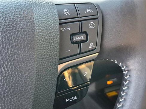 Used 2025 Toyota Camry SE FWD image 13