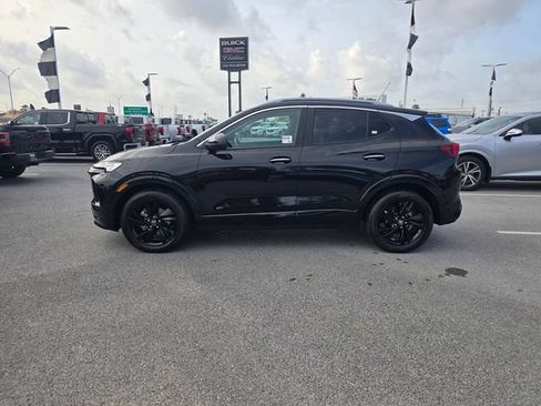 Used 2025 Buick Encore GX Sport Touring w/ Advanced Technology Package FWD image 8