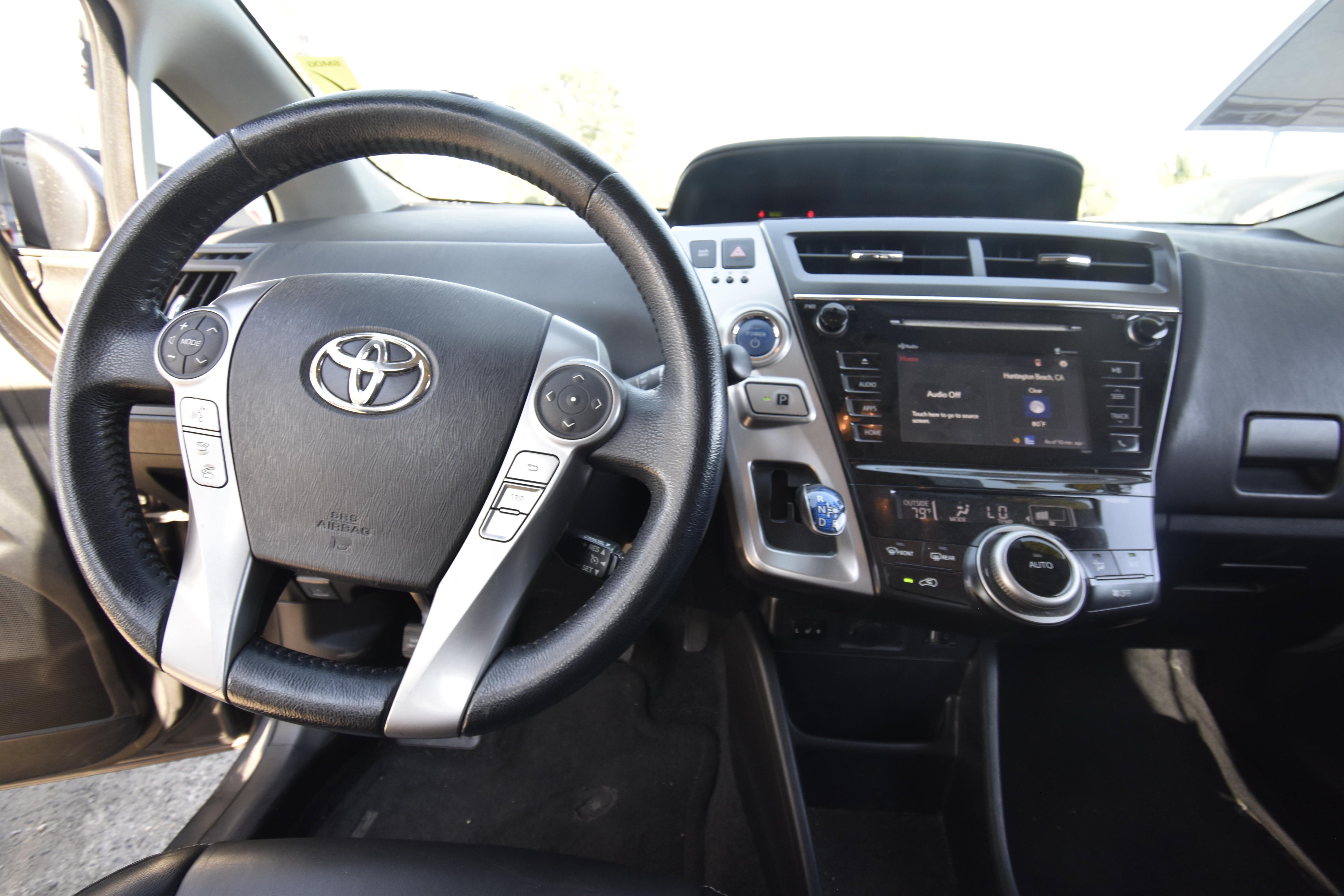 Used 2015 Toyota Prius V Five FWD image 9