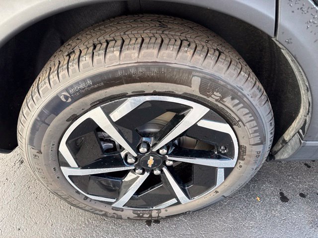 Used 2026 Chevrolet Equinox EV LT w/ Comfort Package FWD image 8