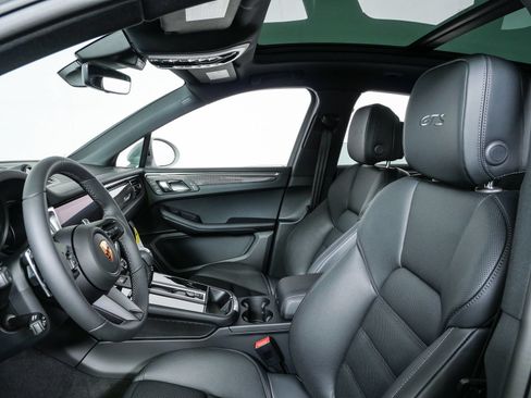 New 2026 Porsche Macan GTS AWD/4WD image 5