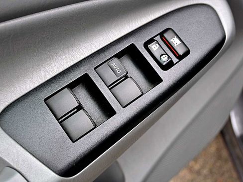 Used 2014 Toyota Tacoma PreRunner image 16