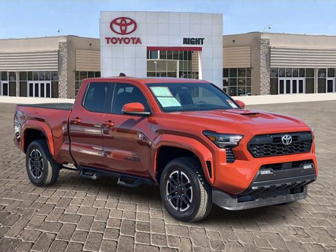 Certified 2025 Toyota Tacoma TRD Sport w/ TRD Sport Upgrade Package image 9