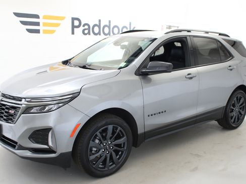 Used 2023 Chevrolet Equinox RS AWD/4WD image 3